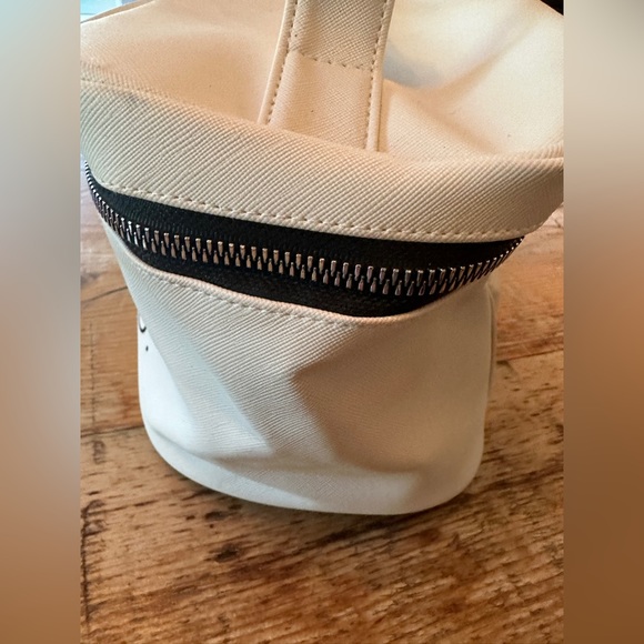 Rae Dunn Toiletries Cosmetics Makeup Pouch Bag - Picture 3 of 9